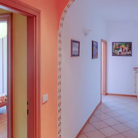 Dama Del Superiore Apartmán Stresa